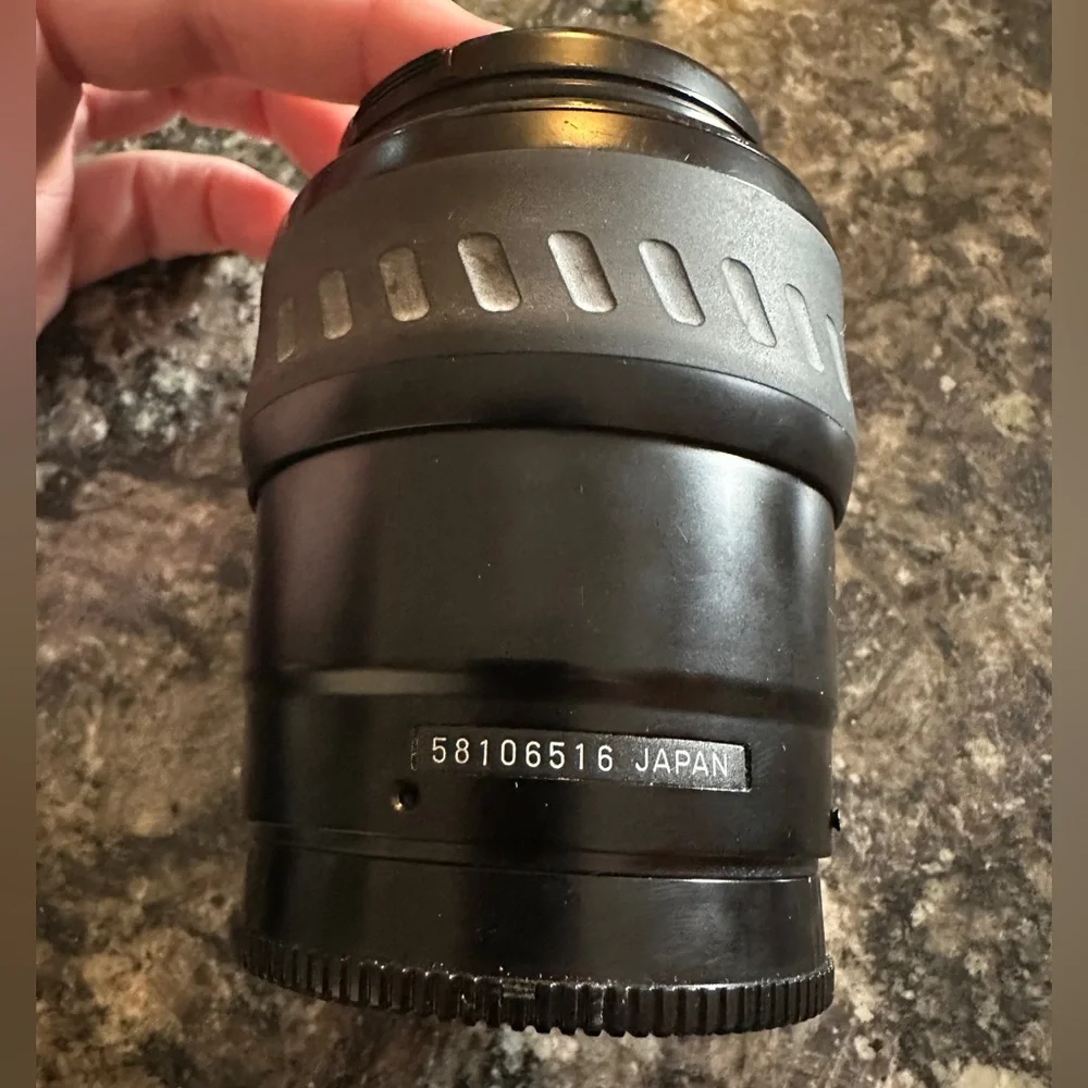 Minolta Maxxum AF Zoom Xi 80-200mm f/4.5-5.6 telephoto zoom lens ** See Discrip